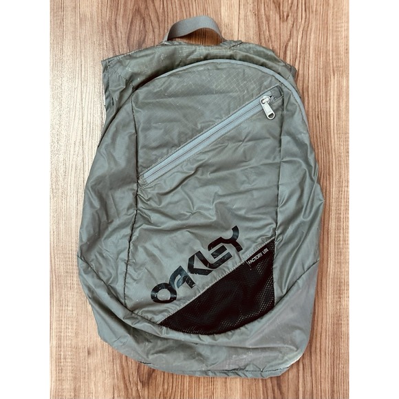 Oakley Packable Factory Lite Backpack One Size Gray Black Lightweight Hiking - Picture 2 of 13